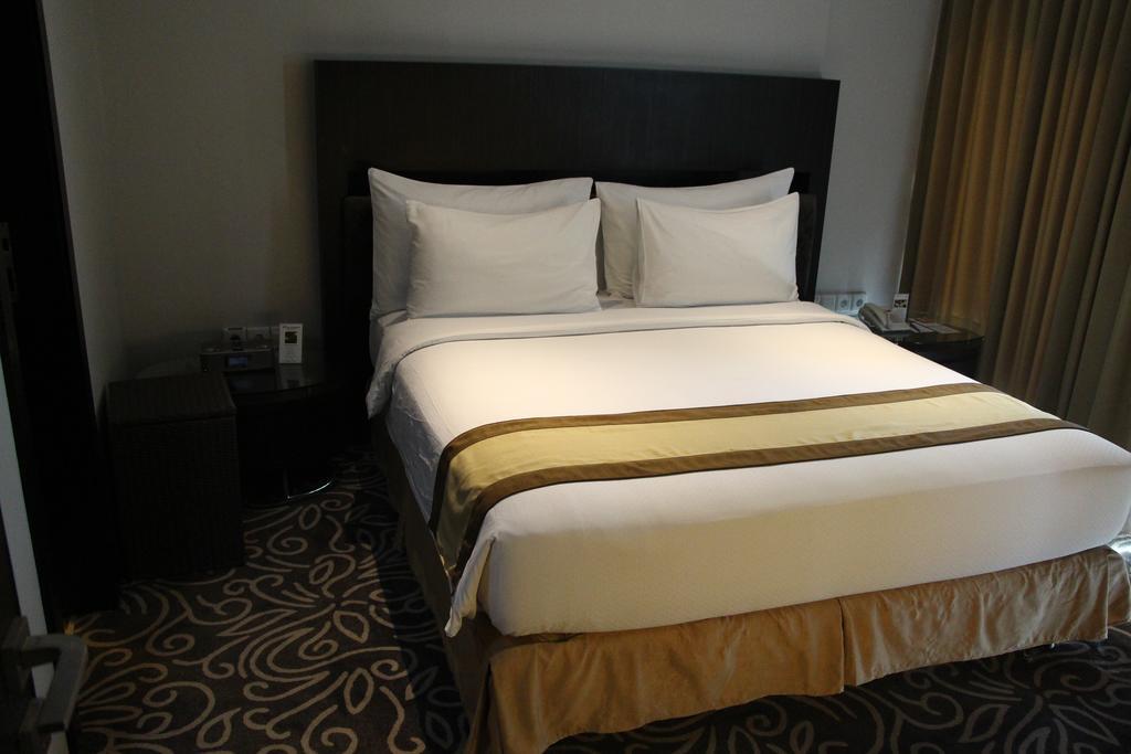 Swiss-Belhotel Balikpapan Exterior foto